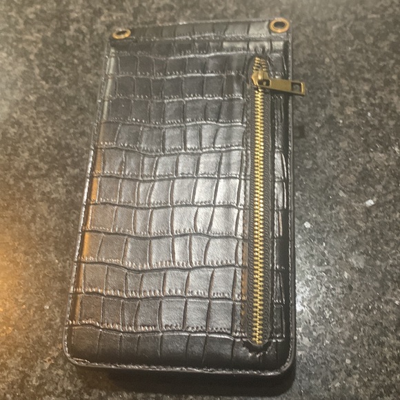 New in package black crossbody - Picture 3 of 4